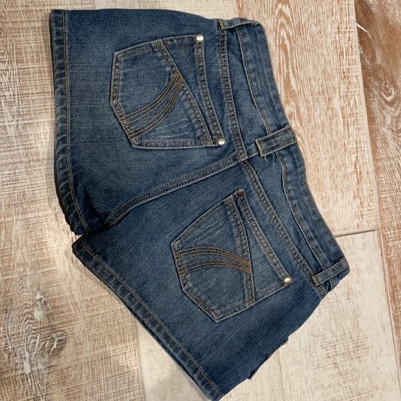 Short jeans - Picture 5 of 5